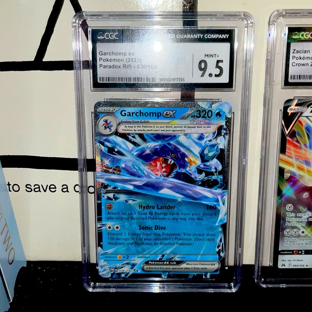 Garchomp ex Pokemon 2023 paradox rift -038/182 mint + 9.5